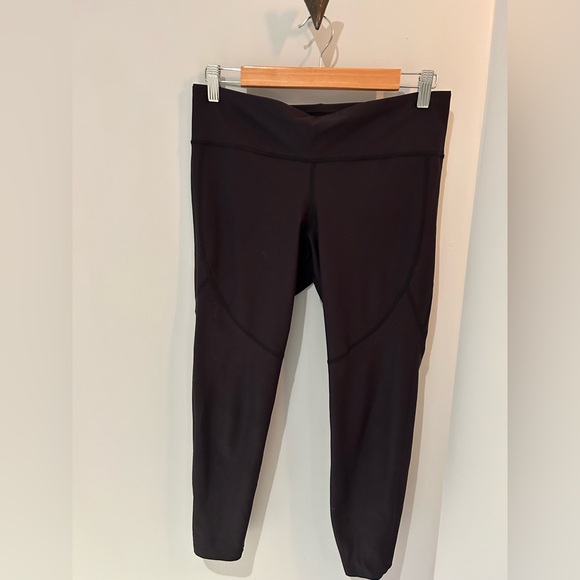 Under Armour Crops - Picture 2 of 2